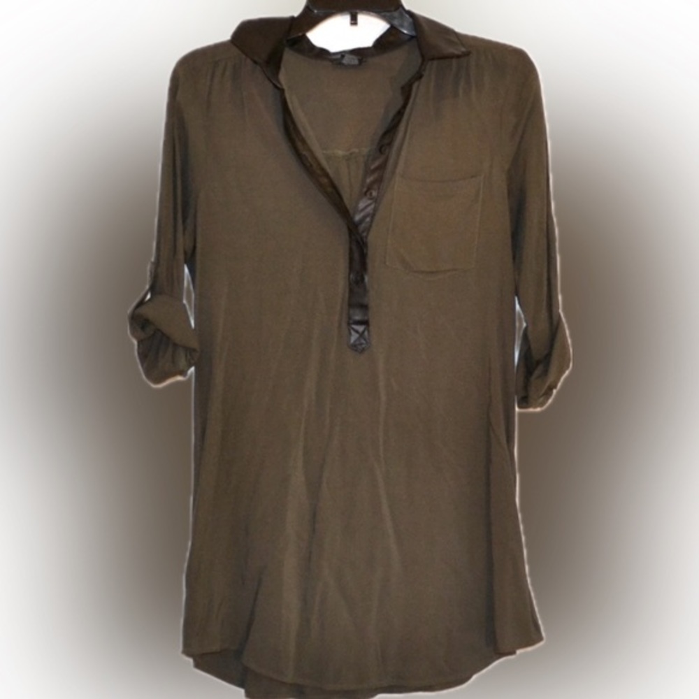 RUE 21 -  Long Sleeve Half Button Up Hip Length Women’s Top Olive Size Small